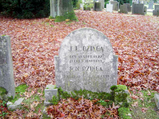 Klik voor foto in apart venster j.l.ozinga_en_f.n.ozinga_arnhem.jpg